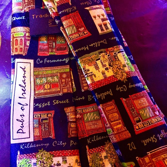 💐Men’s Pubs of Ireland Tie💐 - Picture 5 of 6